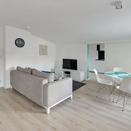 Grand - Centre Apartment *